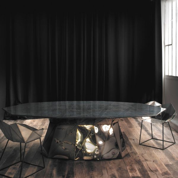 Parallax Table