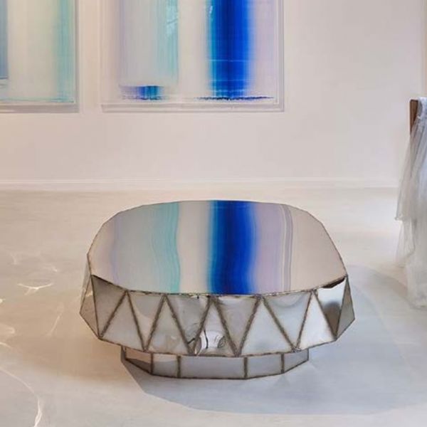 Pebble Table